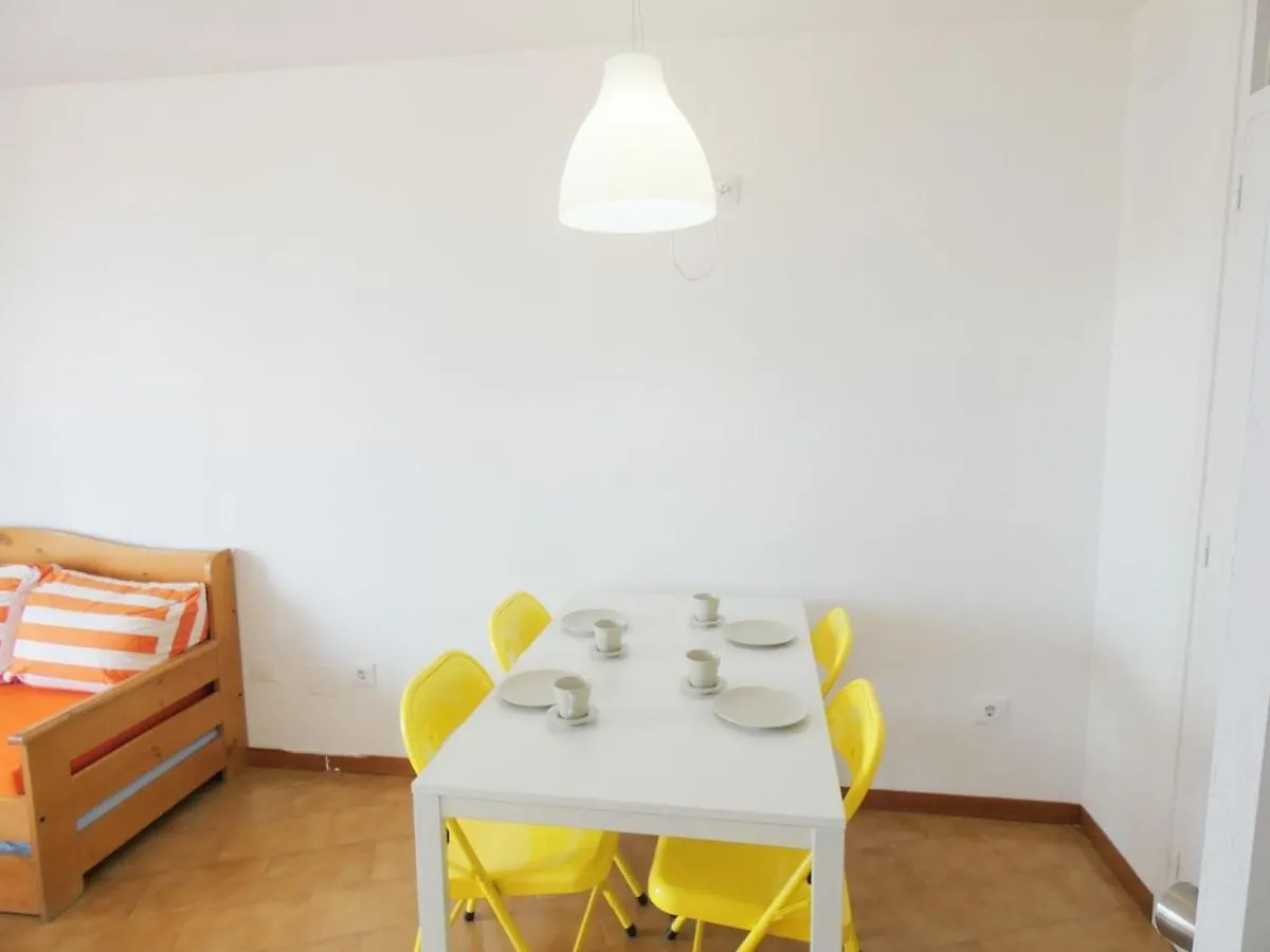 Bora 4-C Apartment Roses